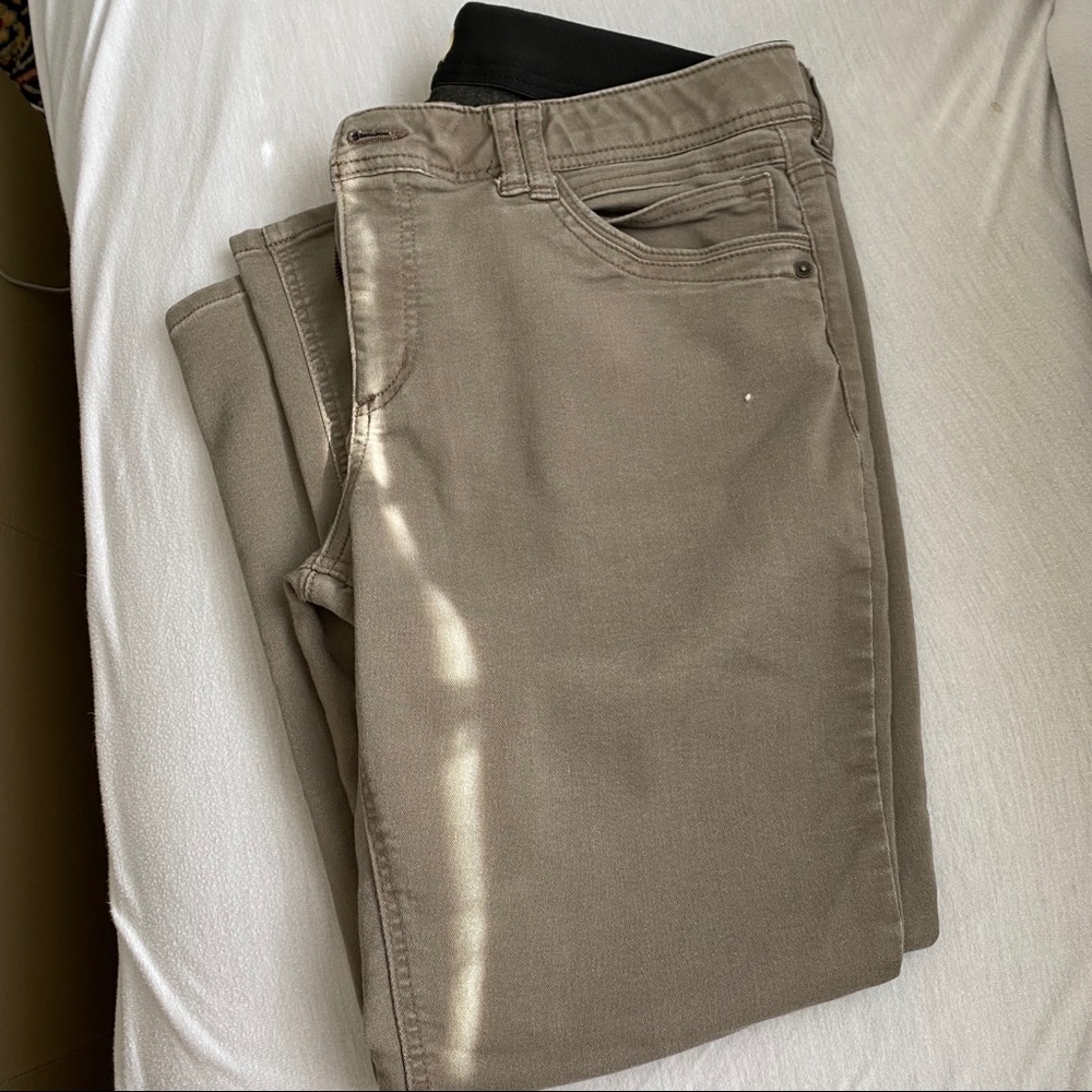 Democracy taupe brown gray pencil leg jeans 14